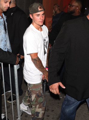 20.07 | Justin Bieber deixando o Warwick em Los Angeles, CA