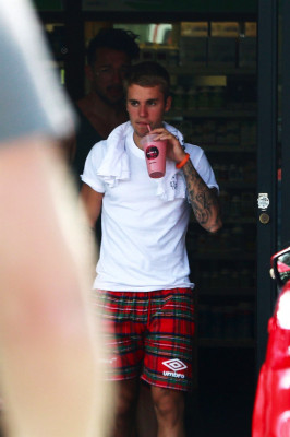 20.07 | Justin Bieber em West Hollywood, Califórnia