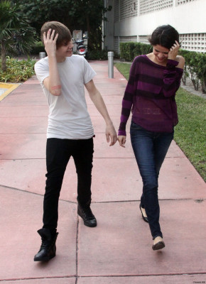18.12 | Justin Bieber passeando com Selena Gomez em Miami