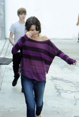 18.12 | Justin Bieber passeando com Selena Gomez em Miami