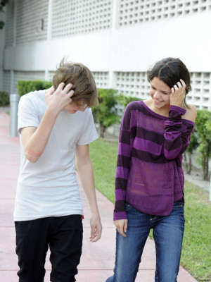 18.12 | Justin Bieber passeando com Selena Gomez em Miami