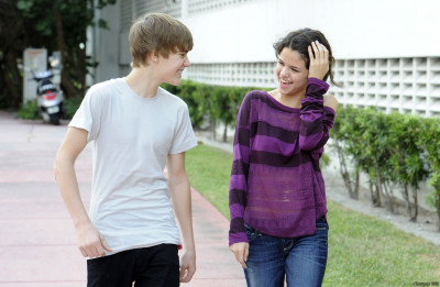 18.12 | Justin Bieber passeando com Selena Gomez em Miami
