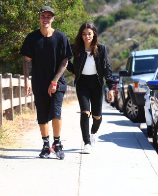 23.07 | Justin Bieber com a modelo Audreyana Michelle em Los Angeles, CA