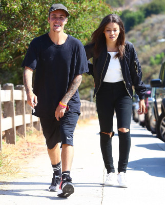 23.07 | Justin Bieber com a modelo Audreyana Michelle em Los Angeles, CA