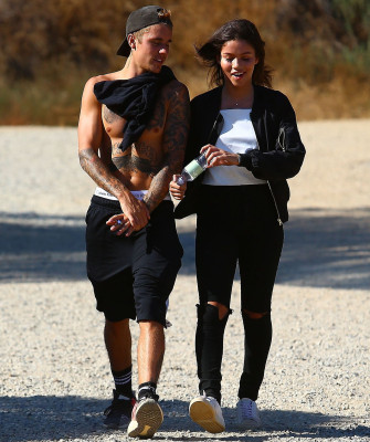 23.07 | Justin Bieber com a modelo Audreyana Michelle em Los Angeles, CA
