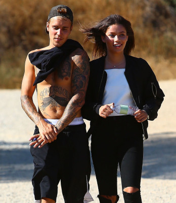 23.07 | Justin Bieber com a modelo Audreyana Michelle em Los Angeles, CA