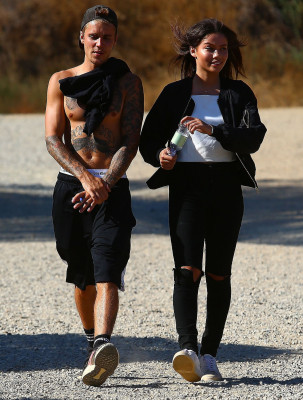 23.07 | Justin Bieber com a modelo Audreyana Michelle em Los Angeles, CA