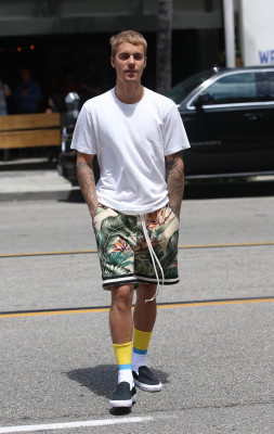 25.07 | Justin Bieber em Beverly Hills, Califórnia