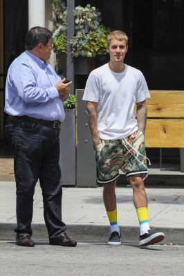 25.07 | Justin Bieber em Beverly Hills, Califórnia