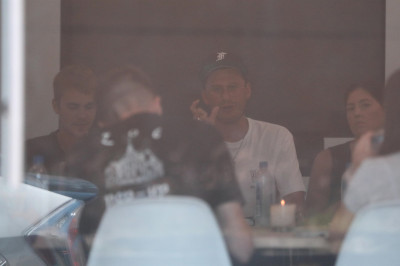 26.07 | Justin Bieber é visto pelas ruas de Los Angeles, CA
