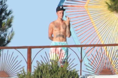 28.07 | Justin Bieber no hotel em Malibu, Califórnia