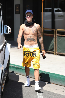 31.07 | Justin Bieber no restaurante em West Hollywood, Califórnia