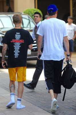 08.01 | Justin Bieber no hotel Montage em Beverly Hills, CA