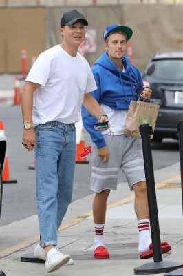 08.02 | Justin Bieber em Beverly Hills, Califórnia