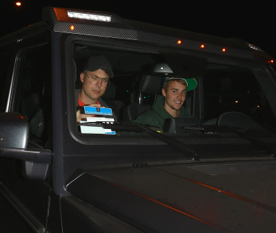 08.06 | Justin Bieber deixando o Peppermint Club em West Hollywood, CA