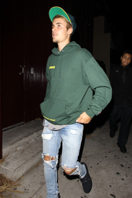 08.06 | Justin Bieber deixando o Peppermint Club em West Hollywood, CA