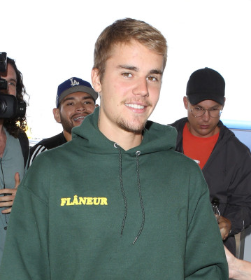 08.07 | Justin Bieber no LAX airport em Los Angeles, na Califórnia