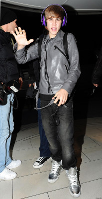 29.11 | Justin Bieber chegando ao hotel Central London