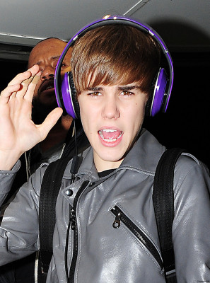 29.11 | Justin Bieber chegando ao hotel Central London