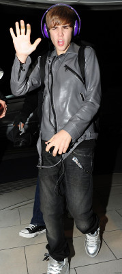 29.11 | Justin Bieber chegando ao hotel Central London
