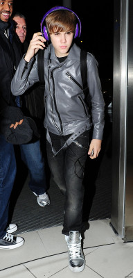29.11 | Justin Bieber chegando ao hotel Central London