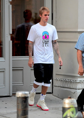 13.08 | Justin Bieber deixando o Aire Ancient Baths em Nova Iorque, NY