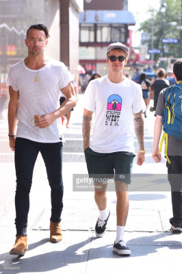 13.08 | Justin Bieber deixando o Aire Ancient Baths em Nova Iorque, NY
