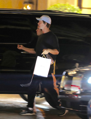 30.09 | Justin Bieber no Montage em Beverly Hills, Califórnia