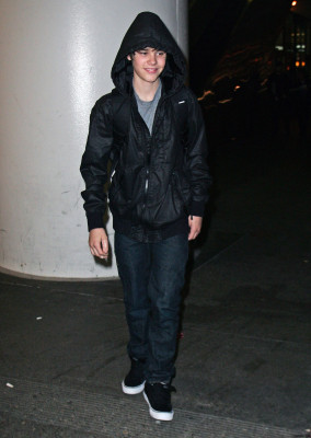 27.01 | Justin Bieber chegando no aeroporto LAX