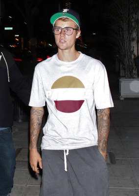 09.04 | Justin Bieber no Mastro's Steakhouse em Beverly Hills, CA