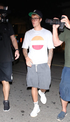 09.04 | Justin Bieber no Mastro's Steakhouse em Beverly Hills, CA