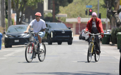 03.06 | Andando de bicicleta com Eddie Benjamin em Los Angeles, CA