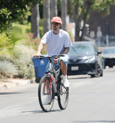 03.06 | Andando de bicicleta com Eddie Benjamin em Los Angeles, CA