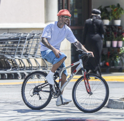 03.06 | Andando de bicicleta com Eddie Benjamin em Los Angeles, CA