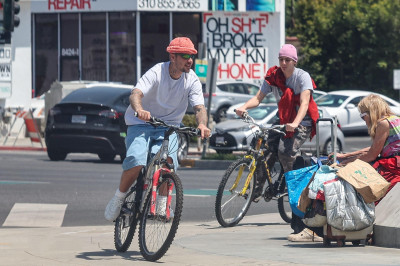 03.06 | Andando de bicicleta com Eddie Benjamin em Los Angeles, CA