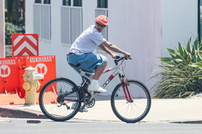 03.06 | Andando de bicicleta com Eddie Benjamin em Los Angeles, CA