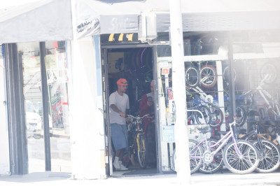 03.06 | Andando de bicicleta com Eddie Benjamin em Los Angeles, CA