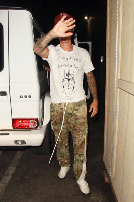 09.06 | Justin Bieber chegando no Delilah em West Hollywood, CA