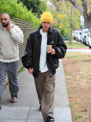 16.04 | Aparição em Los Angeles, Califórnia.