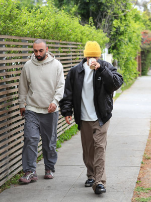 16.04 | Aparição em Los Angeles, Califórnia.