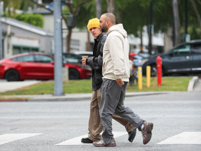 16.04 | Aparição em Los Angeles, Califórnia.