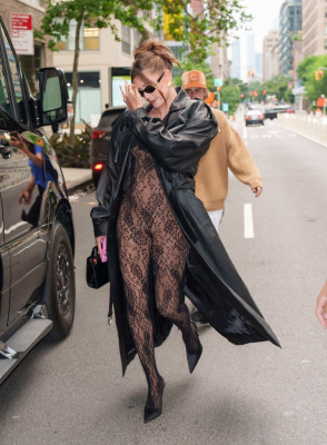 22.06 | Justin e Hailey Bieber em Nova York.
