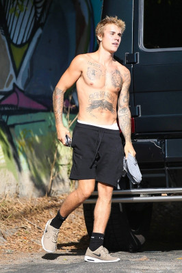 16.09 | Justin Bieber em Los Angeles, CA