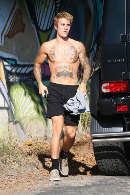 16.09 | Justin Bieber em Los Angeles, CA
