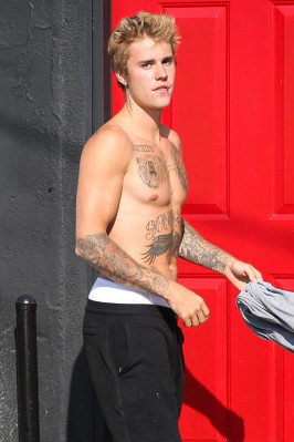16.09 | Justin Bieber em Los Angeles, CA