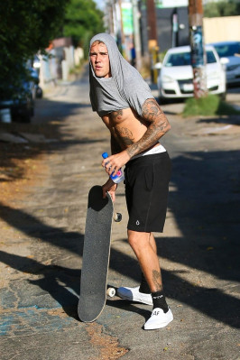 16.09 | Justin Bieber em Los Angeles, CA