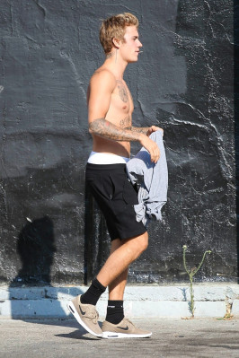 16.09 | Justin Bieber em Los Angeles, CA