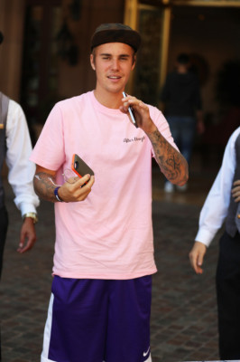 18.09 | Justin Bieber no hotel Montage em Beverly Hills, Califórnia