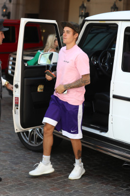 18.09 | Justin Bieber no hotel Montage em Beverly Hills, Califórnia