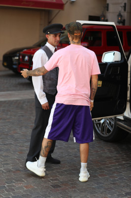 18.09 | Justin Bieber no hotel Montage em Beverly Hills, Califórnia